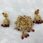 Pendent with earrings set